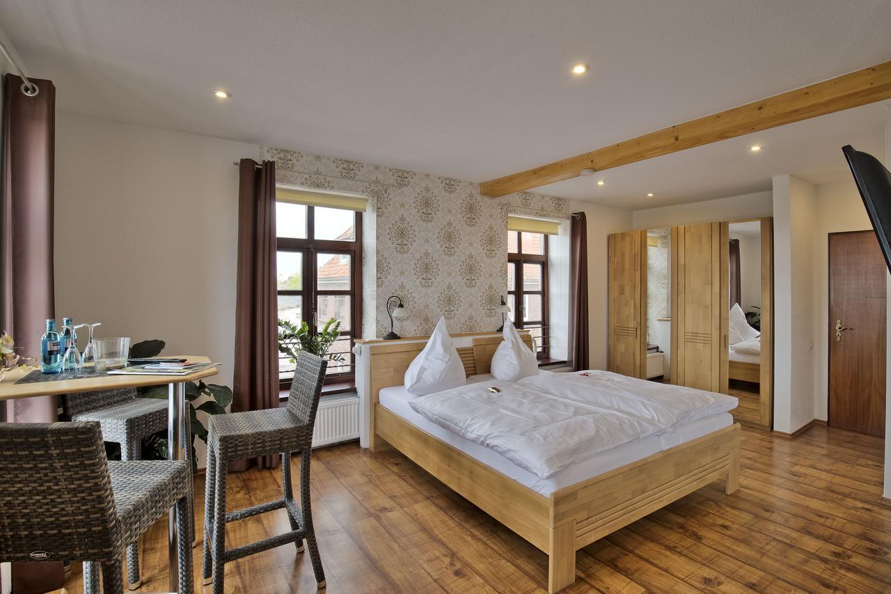 Hotel Packhaus Hooksiel Esterno foto